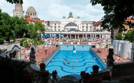 Budapest: ticket de día completo al balneario Gellért